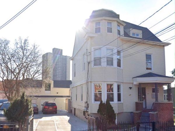 846 E 215th Street , Bronx, NY 10467
