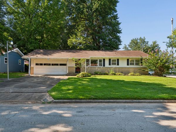 1206 E Rosebrier Street , Springfield, MO 65804