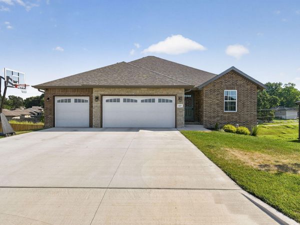 4237 S Hollow Branch Way , Battlefield, MO 65619