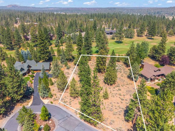 69130 Damsel Fly Court, Sisters, OR 97759