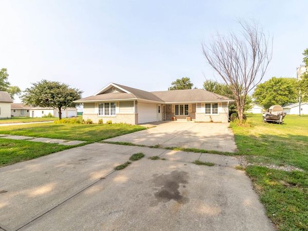 201 Barnard Street, Sloan, IA 51055
