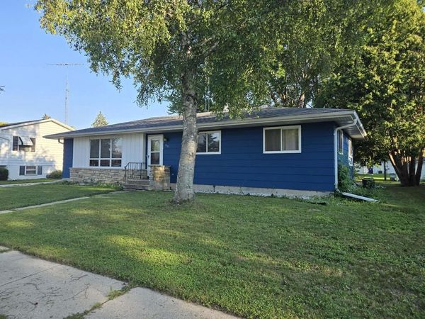 215 CENTER STREET, North Fond Du Lac, WI 54937