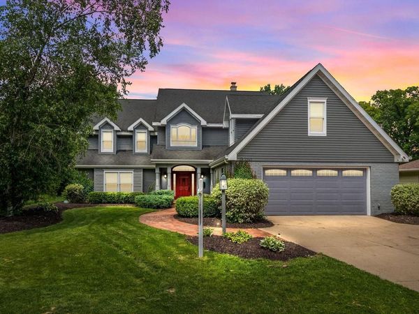 140 RIVER DRIVE, Appleton, WI 54915