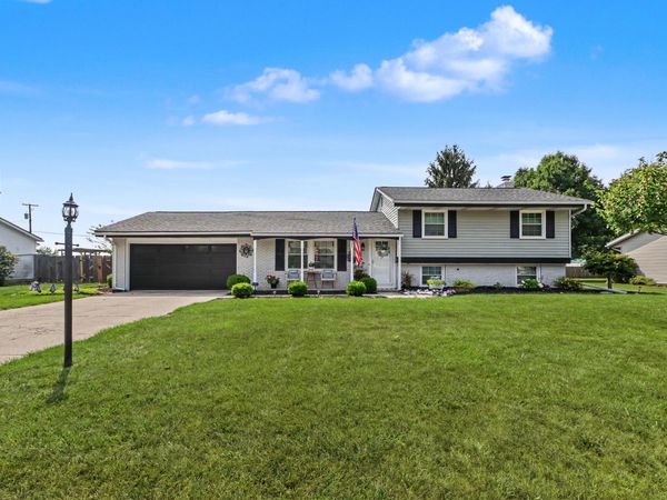 1453 Rosedale Avenue , Bucyrus, OH 44820