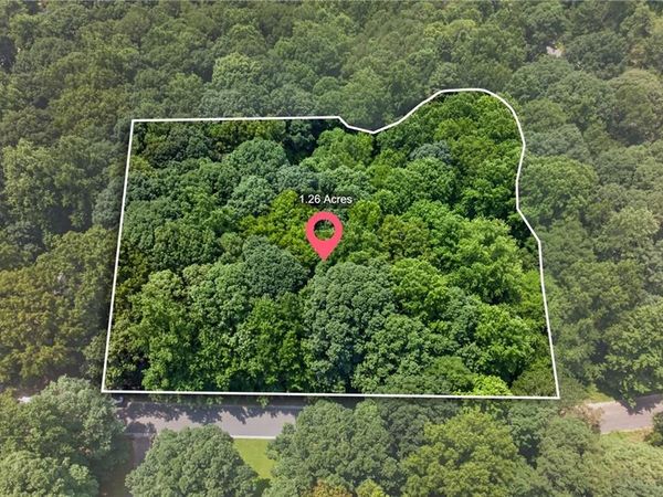 1322 Center Drive , Auburn, GA 30011