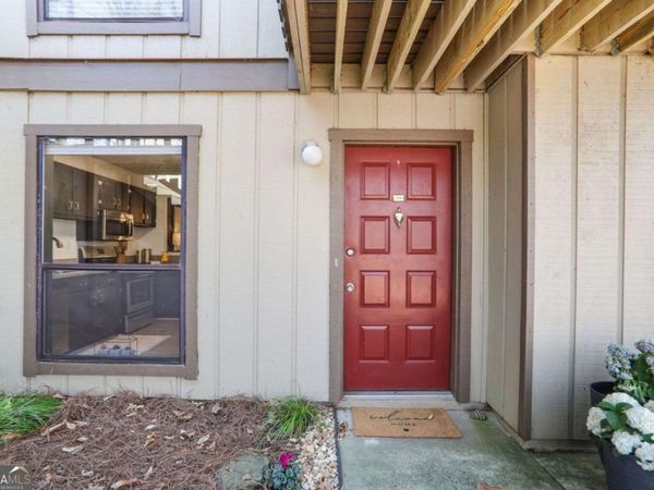 210 Woodcliff Drive, Atlanta, GA 30350