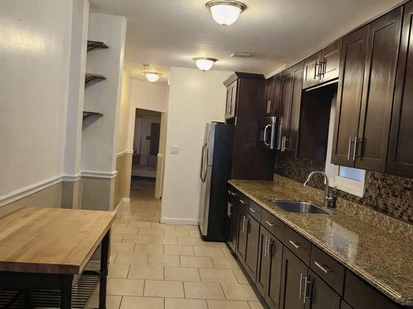 688 E 230th Street , Bronx, NY 10466