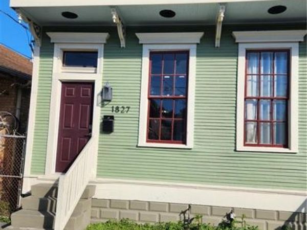1827 TOURO Street , New Orleans, LA 70116