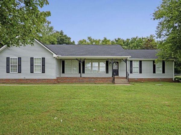 741 Trousdale Ferry Pike , Lebanon, TN 37087