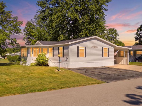 65 Hemlock Avenue NE, Cedar Springs, MI 49319
