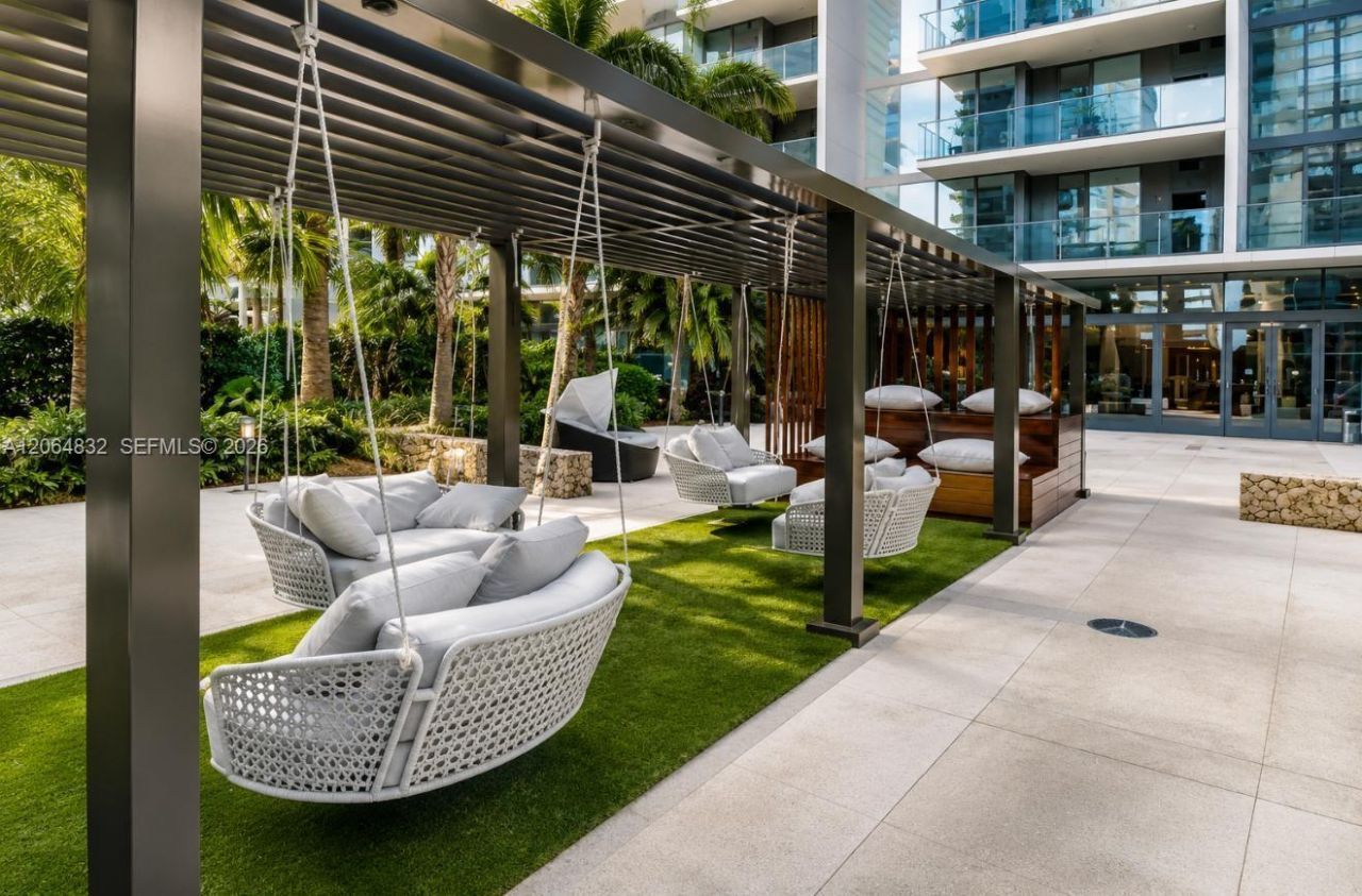 88 SW 7th St, Unit 3709, Miami, FL 33130 Photo
