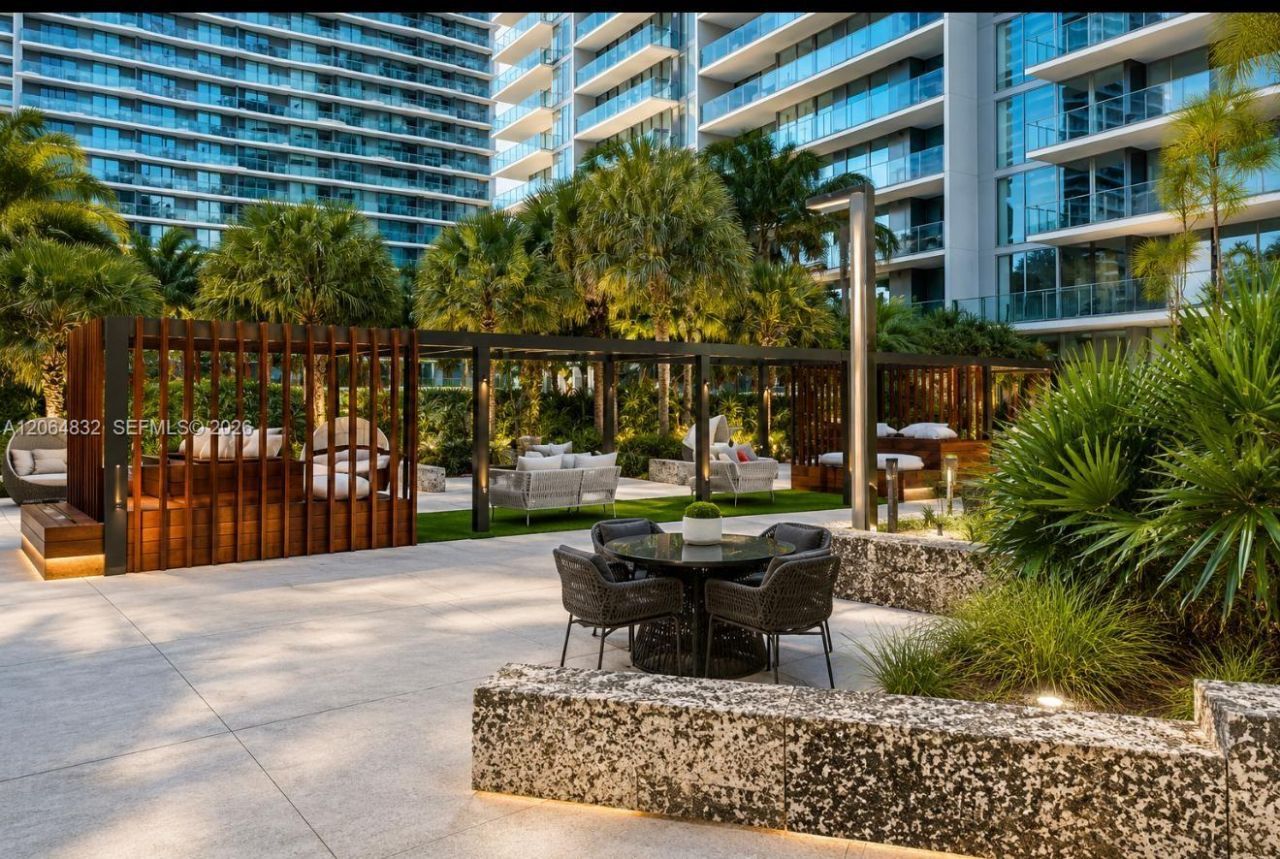 88 SW 7th St, Unit 3709, Miami, FL 33130 Photo