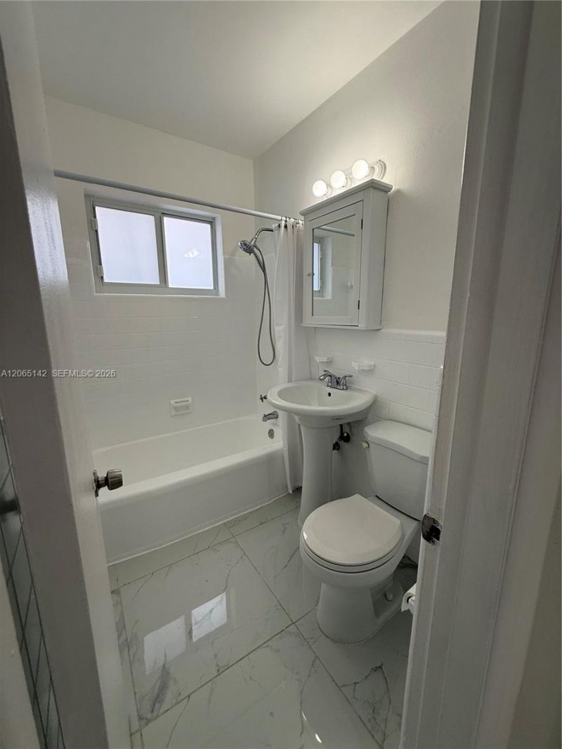 3177 SW 27th Ter, Unit 3177, Miami, FL 33133 Photo