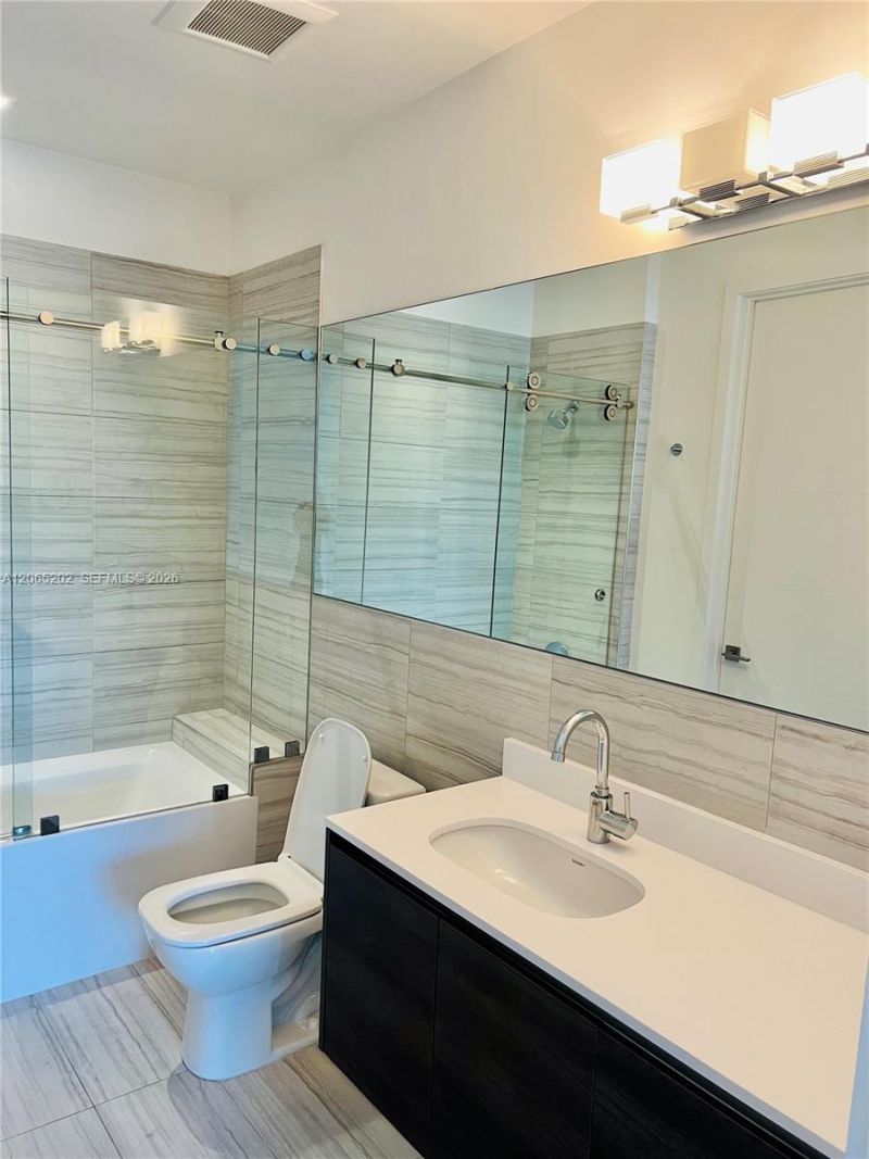 301 Altara Ave, Unit 210, Coral Gables, FL 33146 Photo
