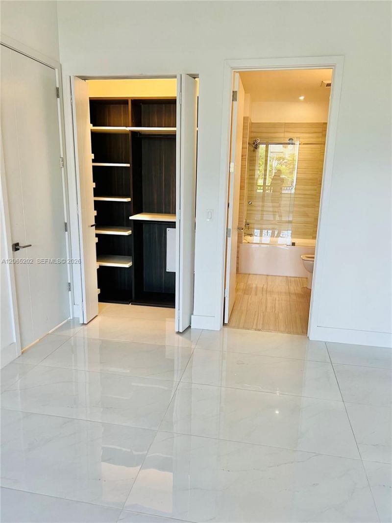 301 Altara Ave, Unit 210, Coral Gables, FL 33146 Photo