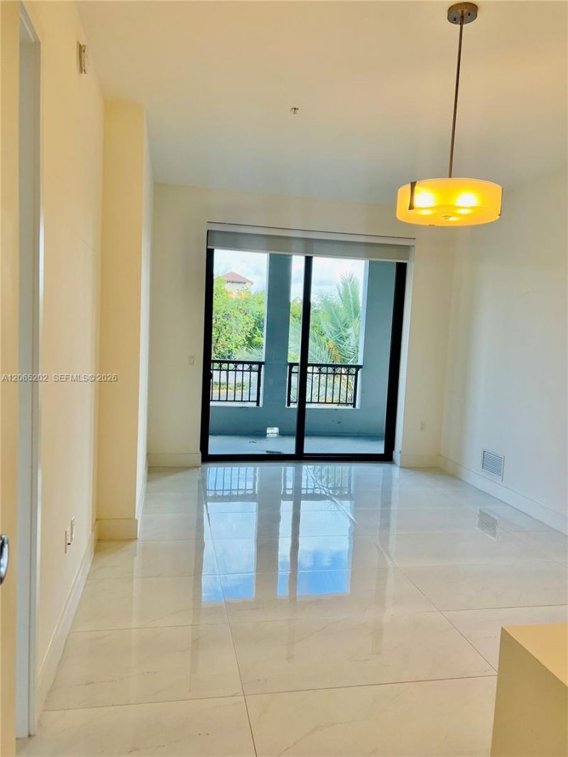 301 Altara Ave, Unit 210, Coral Gables, FL 33146 Photo