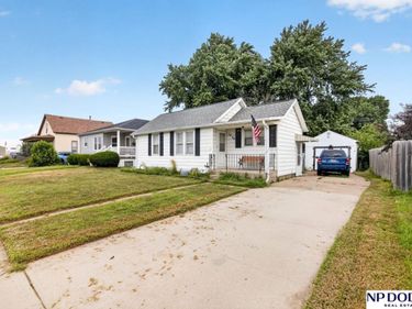 1236 E Cuming Street, Fremont, NE 68025