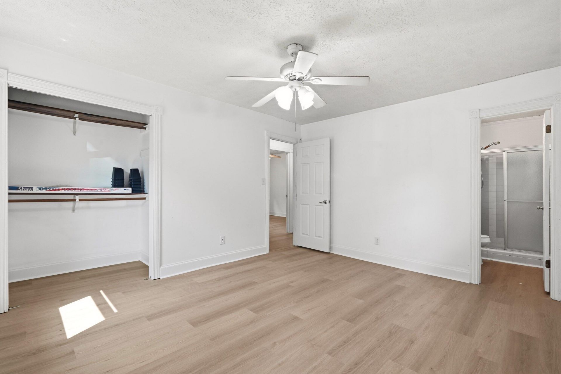 220 Crestwood Drive Photo 15