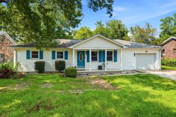 220 Crestwood Drive photo 4