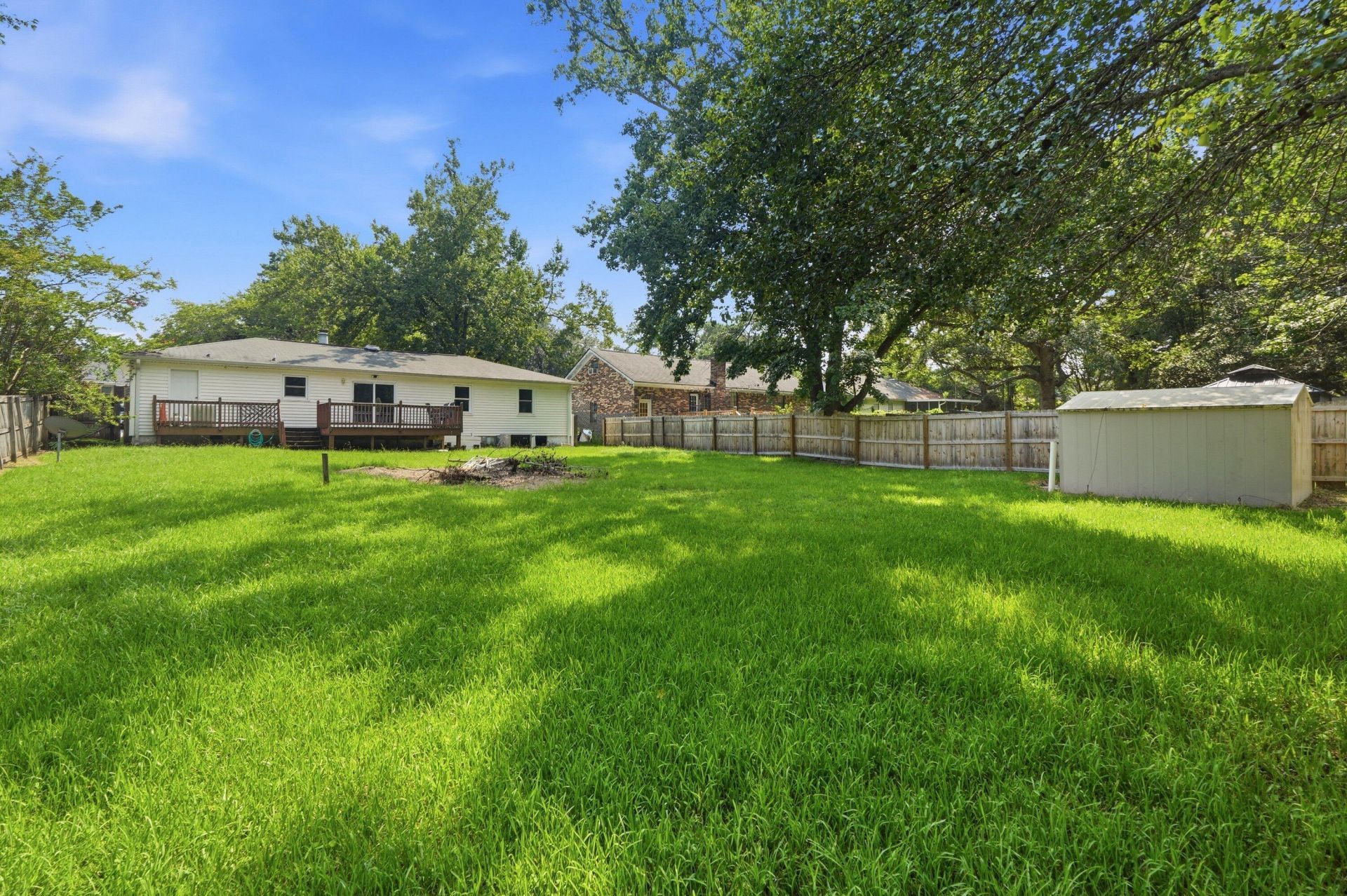 220 Crestwood Drive Photo 24