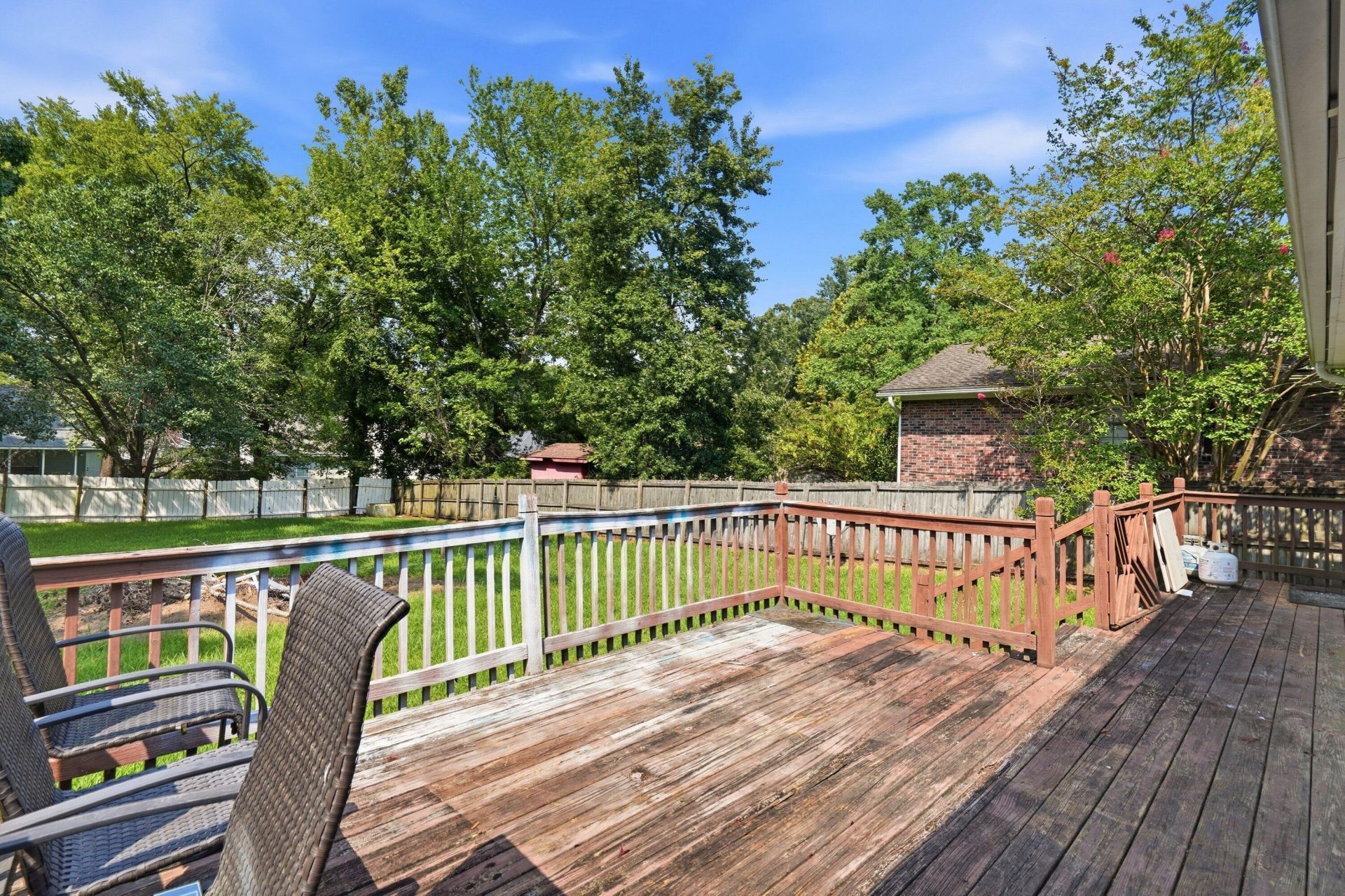 220 Crestwood Drive Photo 26