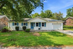 220 Crestwood Drive photo 4