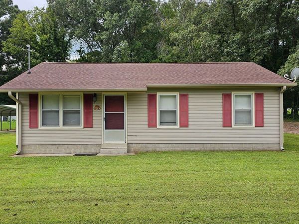 130 Lower Brownsville Road , Jackson, TN 38301