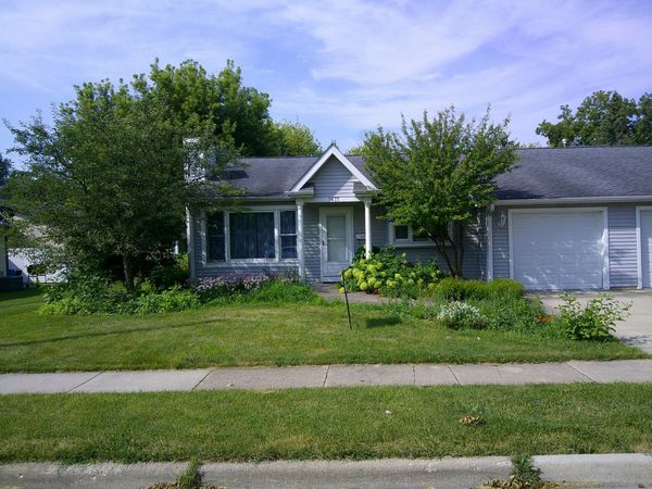 1433 oakwood Drive , DeKalb, IL 60115