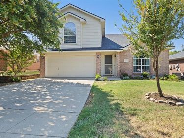 10325 Dallam Lane, Fort Worth, TX 76108