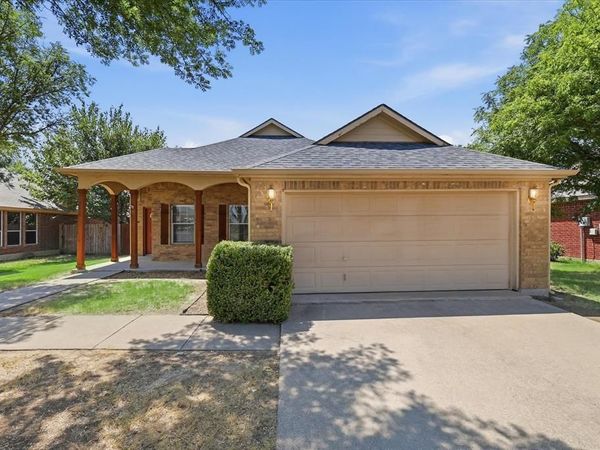 3003 Lake Ridge Drive, Sanger, TX 76266