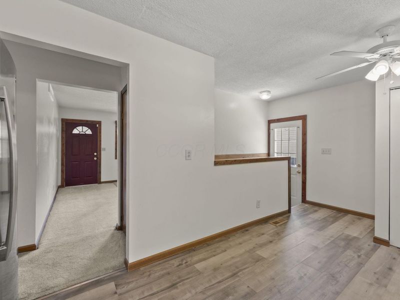 5390 Mountville Avenue, Columbus, OH 43232 Photo 6