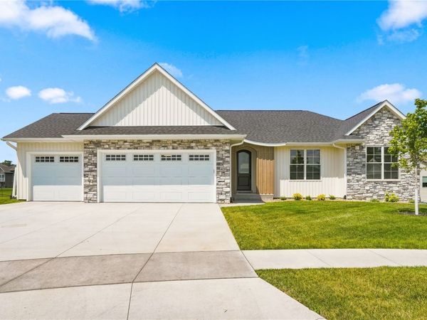4135 Tall Pines Court, Marion, IA 52302