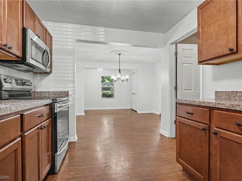 1881 Hanover Street, Cuyahoga Falls, OH 44221 Photo 10