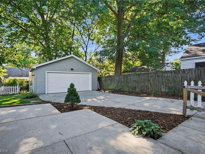 1881 Hanover Street, Cuyahoga Falls, OH 44221 Photo 32