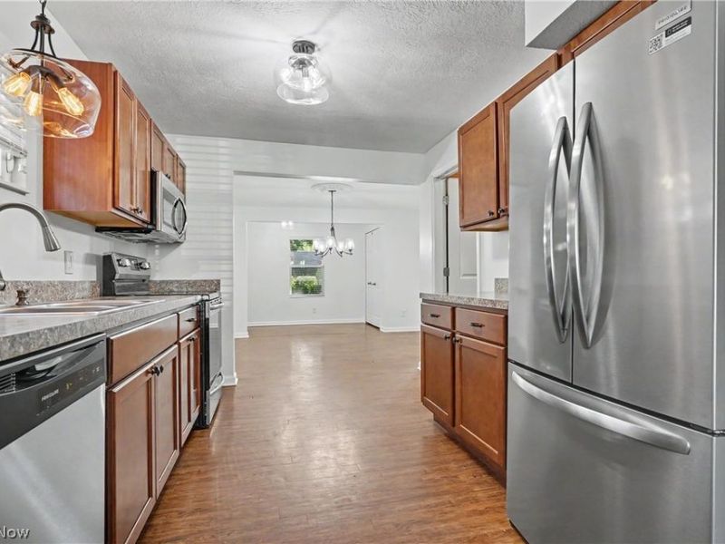 1881 Hanover Street, Cuyahoga Falls, OH 44221 Photo 8