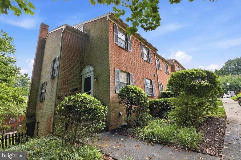11756 CARRIAGE HOUSE DRIVE, SILVER SPRING, MD 20904