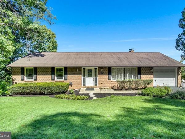12 EASTWOOD DRIVE, CARLISLE, PA 17015