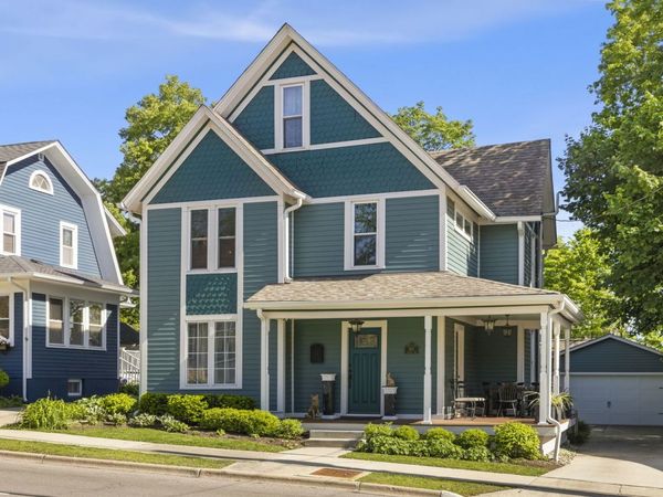 307 Illinois Avenue, St. Charles, IL 60174