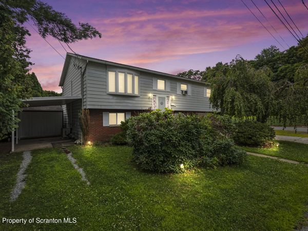 46 Kennedy Drive, Plains, PA 18705