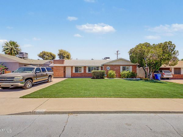 1833 N 35 Street, Phoenix, AZ 85008