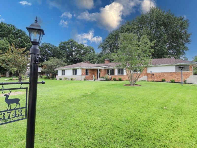 3743 Langhorst Court, Sycamore Township, OH 45236 Photo 2