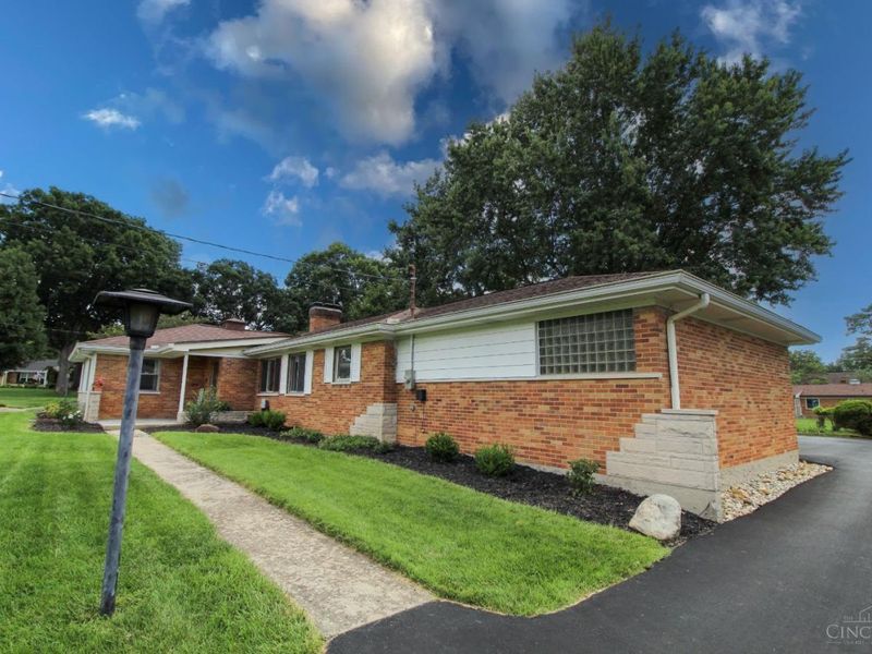 3743 Langhorst Court, Sycamore Township, OH 45236 Photo 3