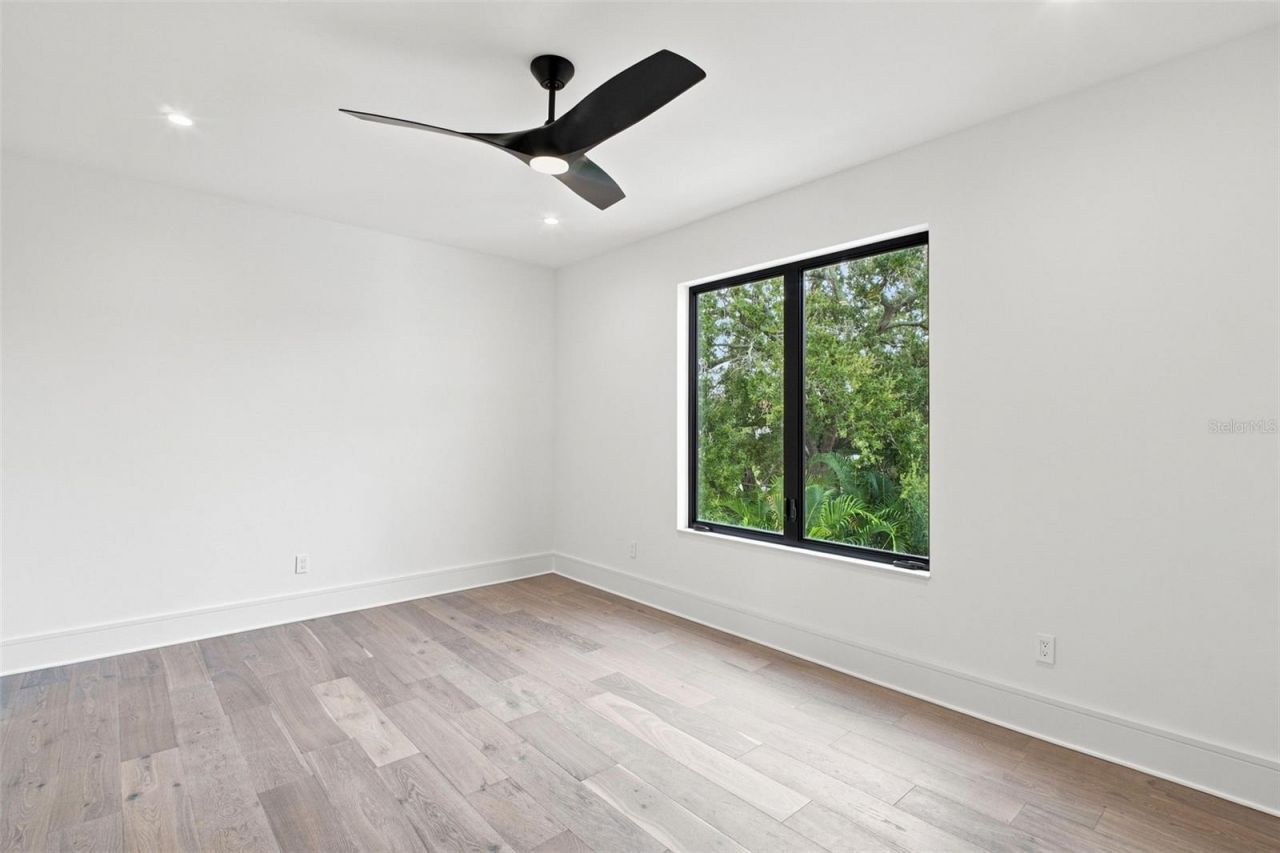 1076 Snell Isle Boulevard Ne, Saint Petersburg, FL 33704 Photo