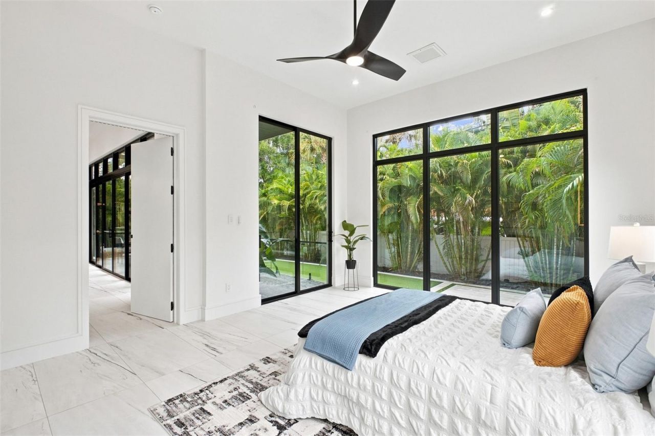 1076 Snell Isle Boulevard Ne, Saint Petersburg, FL 33704 Photo