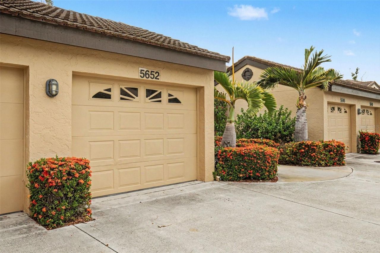 5652 Ashton Lake Drive, Unit 5652, Sarasota, FL 34231 Photo