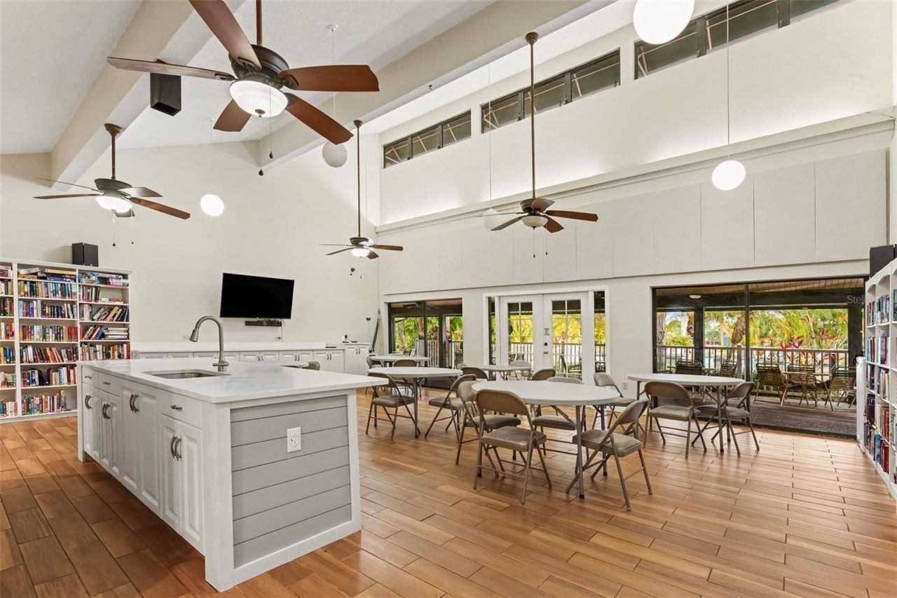 5652 Ashton Lake Drive, Unit 5652, Sarasota, FL 34231 Photo