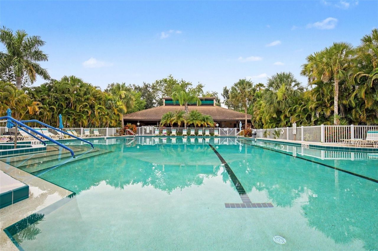 5652 Ashton Lake Drive, Unit 5652, Sarasota, FL 34231 Photo