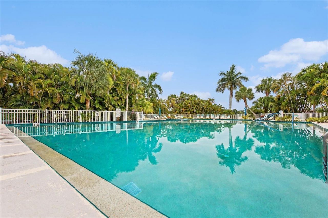5652 Ashton Lake Drive, Unit 5652, Sarasota, FL 34231 Photo