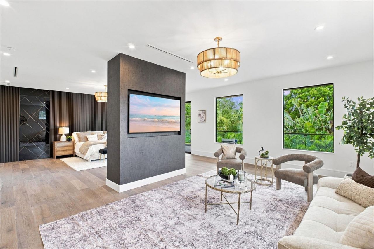 1076 Snell Isle Boulevard Ne, Saint Petersburg, FL 33704 Photo