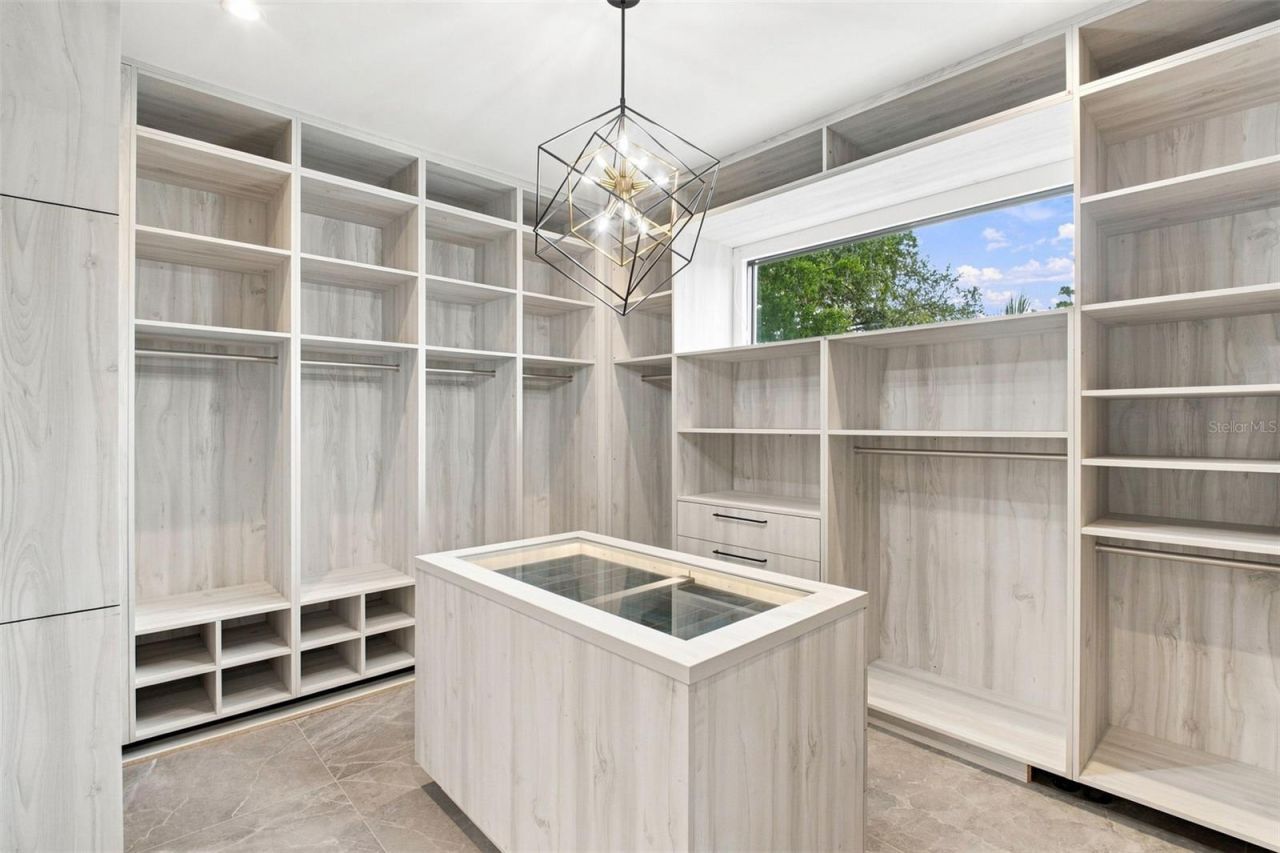 1076 Snell Isle Boulevard Ne, Saint Petersburg, FL 33704 Photo